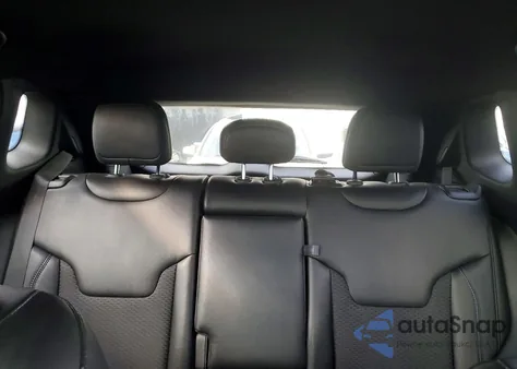 2023 Jeep Compass Latitude z USA, uszkodzony, nr VIN 3C4NJDBN6PT536094